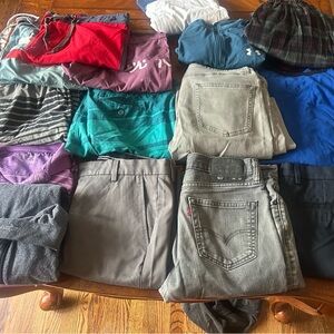 Lot of 15 item men’s clothing size medium and 32 pants (including Levi’s)